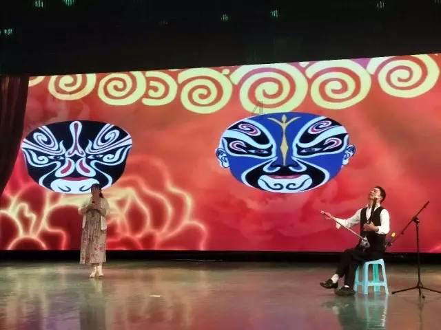 西方大卡车找字母